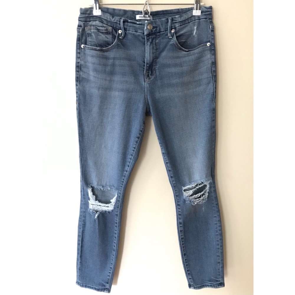 Good American • 12/31 • Good Legs Crop Distressed Knee